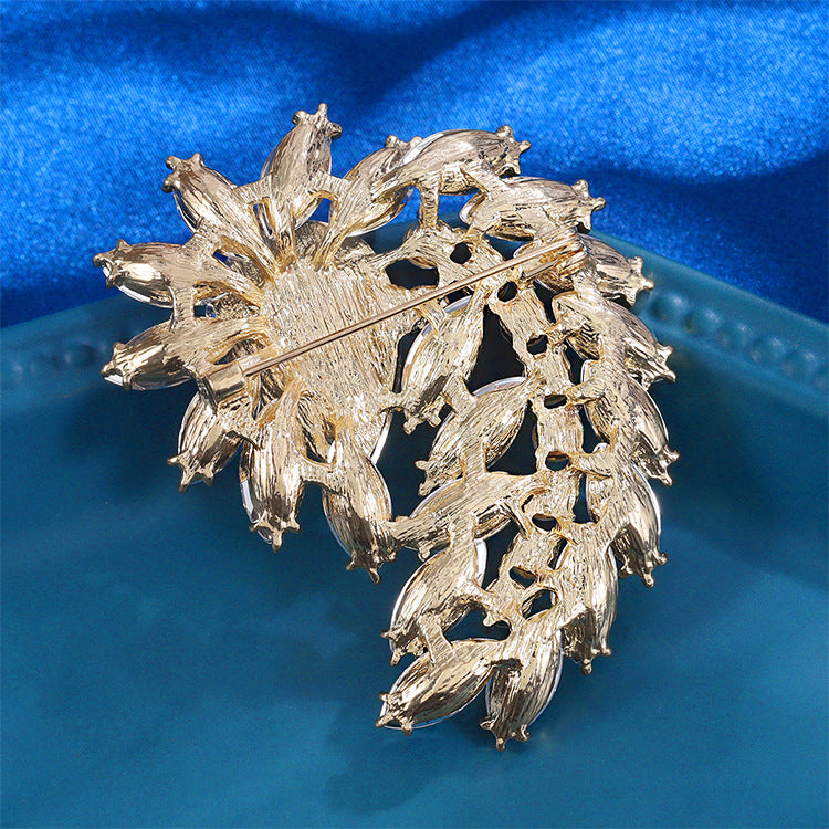 Luxury Crystal Brooch